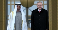 BAE basn: Bin Zayid'in ziyareti Trkiye-Arap lkeleri ilikilerini yeni bir dneme tayacak Birleik Arap Emirlikleri (BAE) basn, Abu Dabi Veliaht Prensi eyh Muhammed bin Zayid Al Nahyan'n dn Ankara'ya yapt ziyaretin Trkiye ile Arap lkeleri arasndaki ilikileri yeni bir dneme tayacana dikkati ekti.